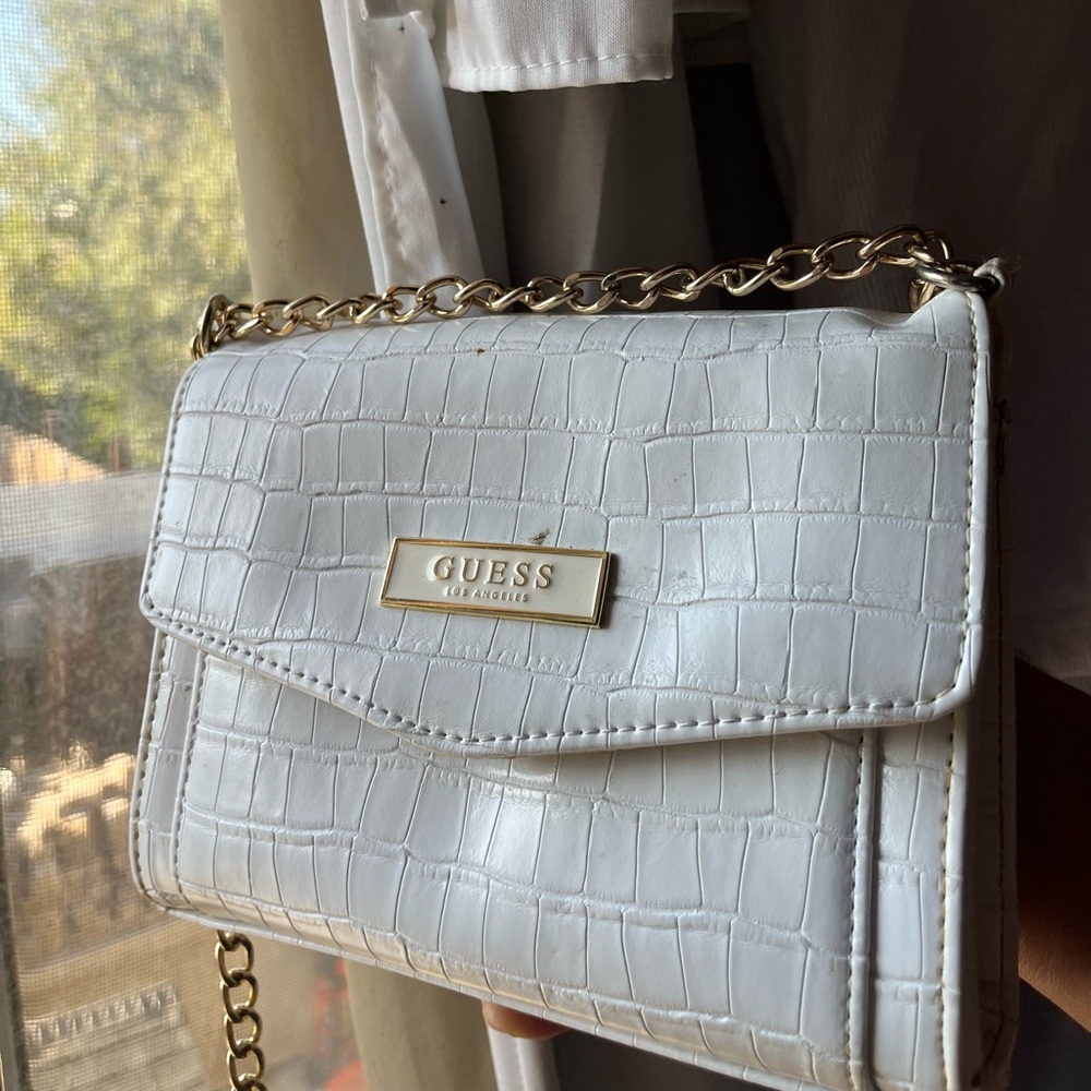 Women’s Guess purse